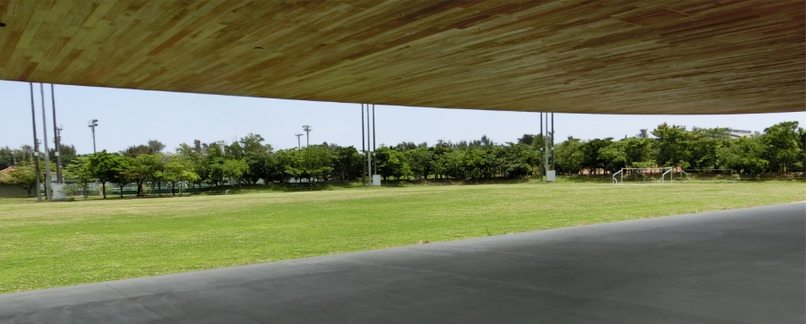 建築設計事例 沖縄県総合運動公園 サッカー・ラグビー場 蹴球場 クラブハウス ピロティ